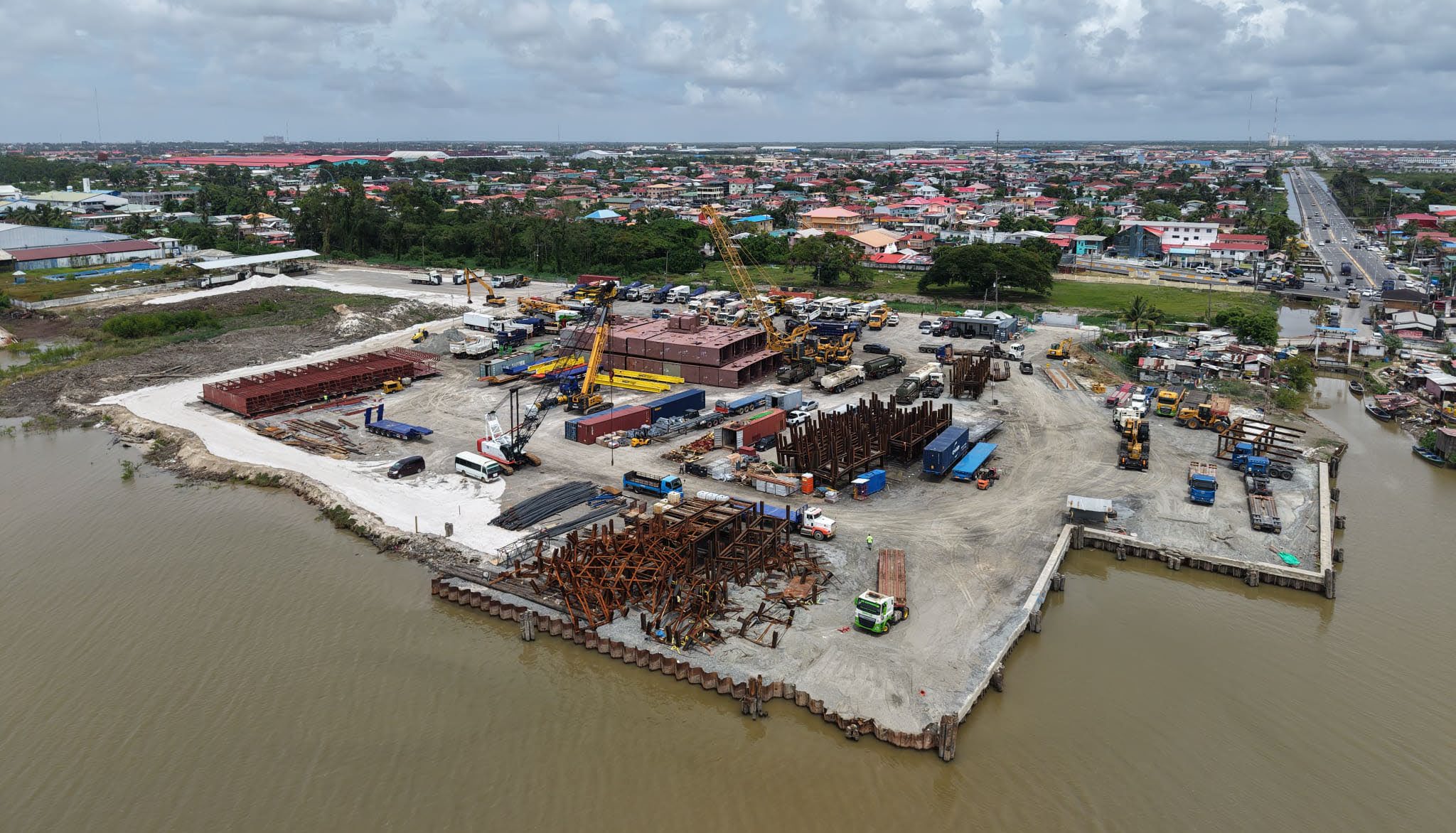 The Eccles Port Facility, located on the Demerara River near Georgetown, is currently being used to load barges
destined for the Project’s barge facility on the Cuyuni River.
