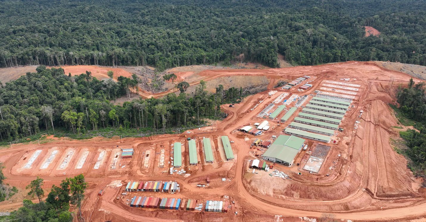 Photo: Camp infrastructure continues to expand, with additional dormitories being delivered through 2026. A large central
building housing the kitchen and mess hall is scheduled to be operational in the second quarter.